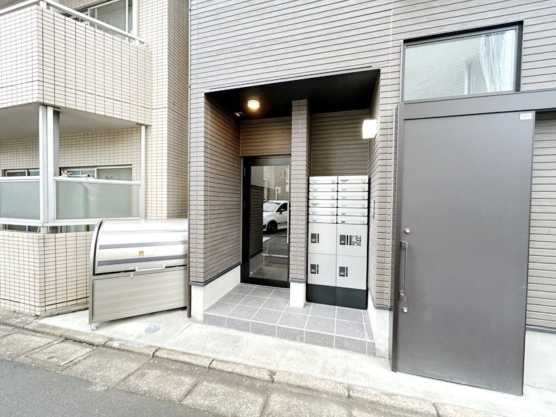 部屋探しは株式会社 タウンハウジング までお気軽にお問合せ下さい。
クレジットカード決済・首都圏を中心直営143店舗 仲介件数全国2位の豊富な実績!諸費用・審査等・何でもご相談下さい。