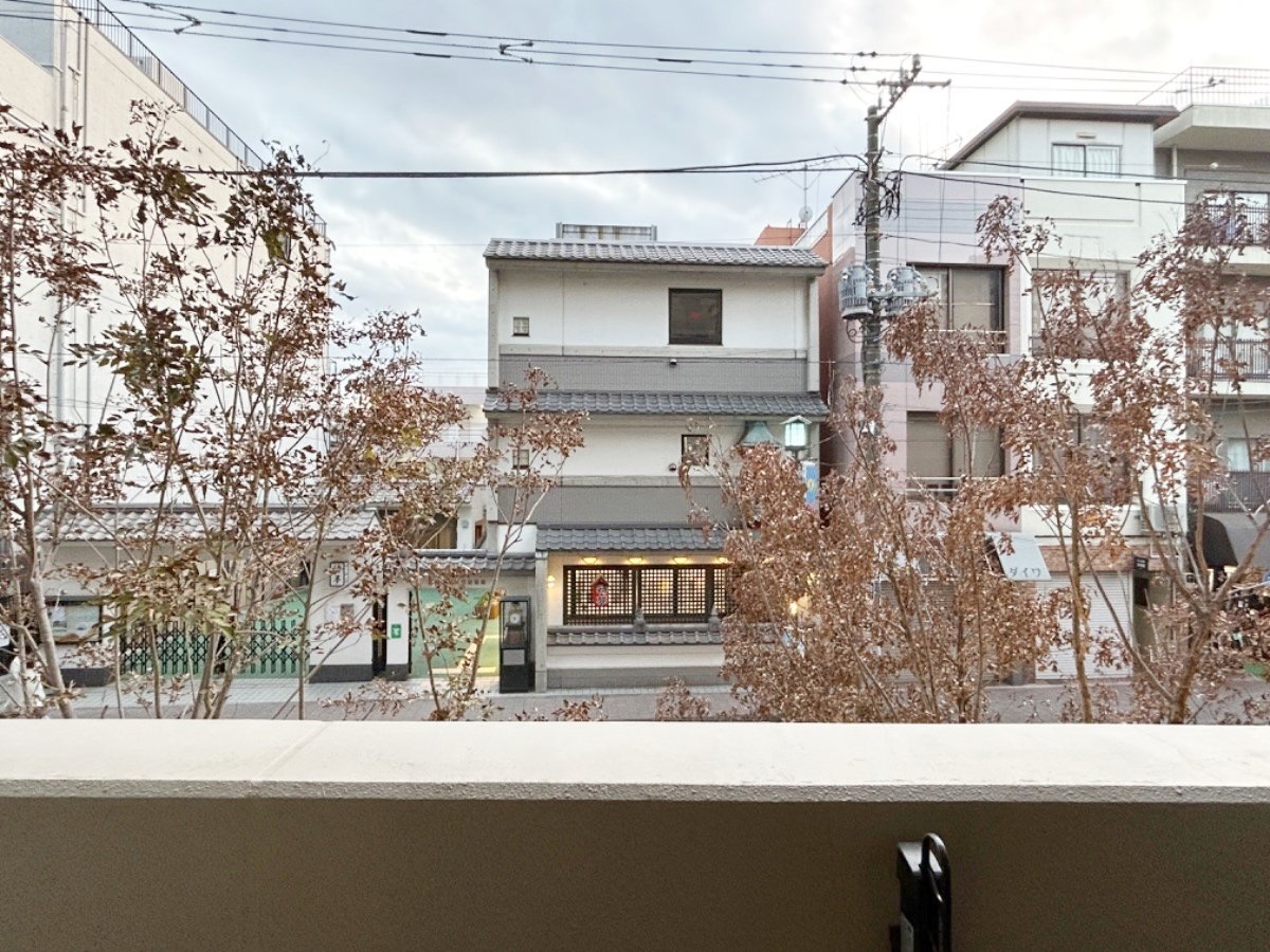 お部屋探しは株式会社 タウンハウジング までお気軽にお問合せ下さい。
クレジットカード決済・首都圏を中心直営143店舗 仲介件数全国2位の豊富な実績!諸費用・審査等・何でもご相談下さい。