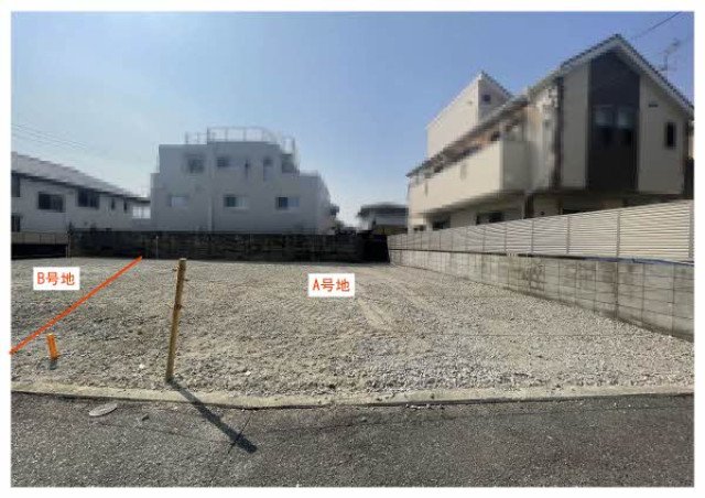 前面道路含む外観