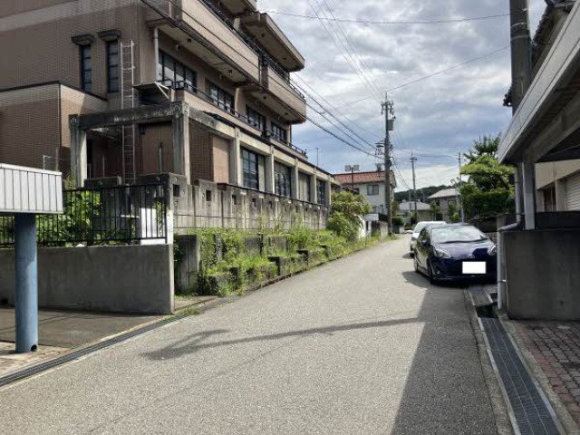 前面道路含む外観