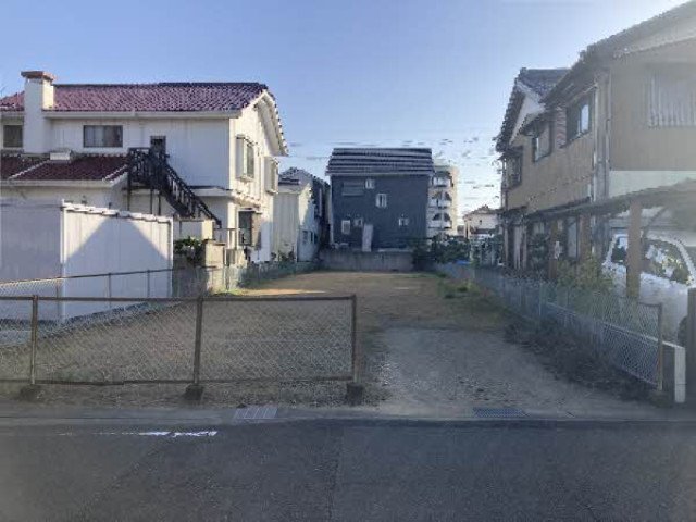 前面道路含む外観