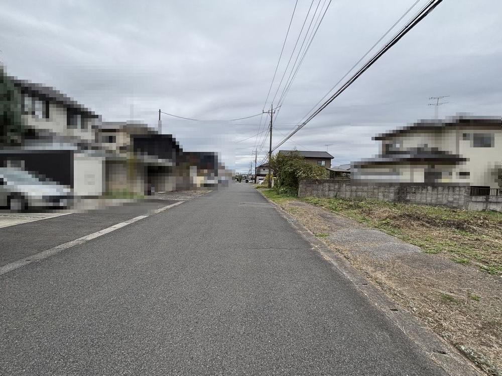前面道路含む外観