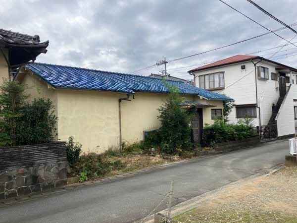 前面道路含む外観