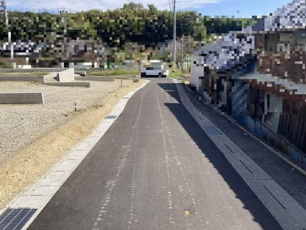 前面道路含む外観