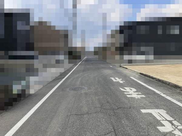 前面道路含む外観