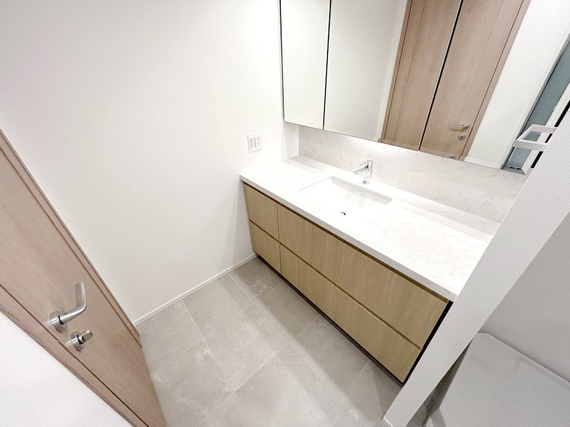 お部屋探しは株式会社 タウンハウジング までお気軽にお問合せ下さい。
クレジットカード決済・首都圏を中心直営143店舗 仲介件数全国2位の豊富な実績!諸費用・審査等・何でもご相談下さい。