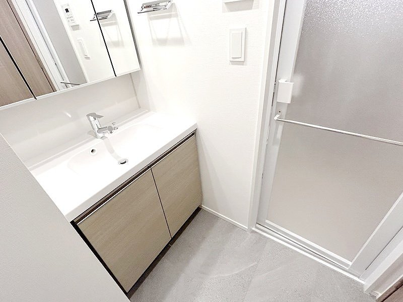 お部屋探しは株式会社 タウンハウジング までお気軽にお問合せ下さい。
クレジットカード決済・首都圏を中心直営143店舗 仲介件数全国2位の豊富な実績!諸費用・審査等・何でもご相談下さい。