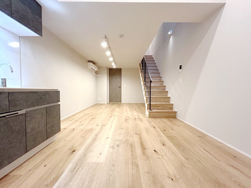 お部屋探しは株式会社 タウンハウジング までお気軽にお問合せ下さい。
クレジットカード決済・首都圏を中心直営143店舗 仲介件数全国2位の豊富な実績!諸費用・審査等・何でもご相談下さい。