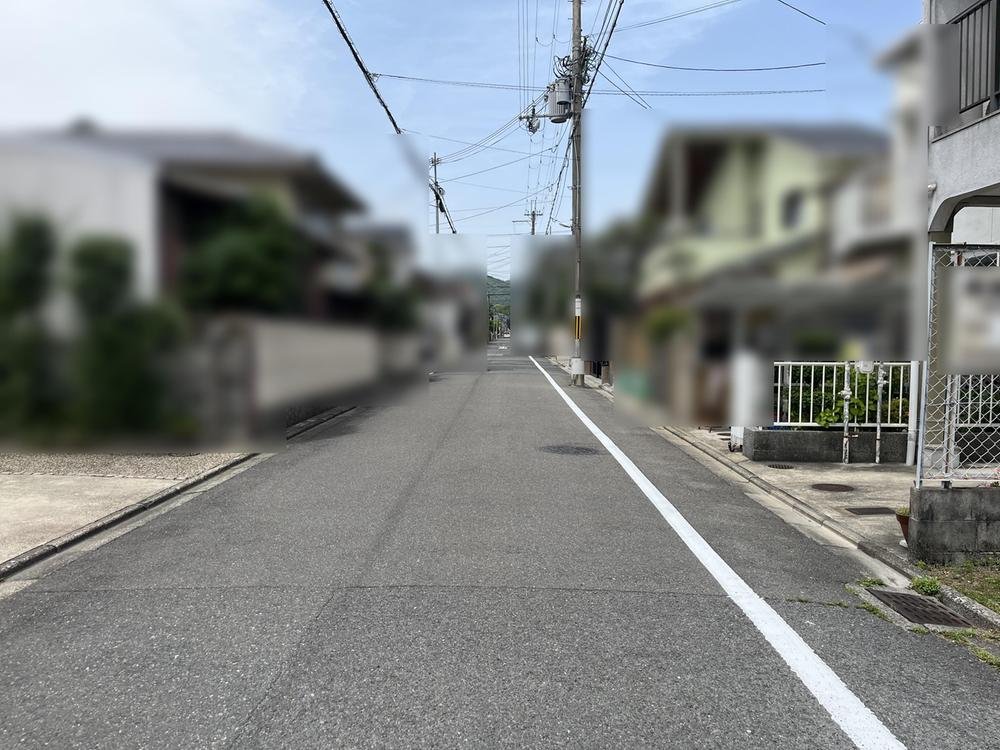 前面道路含む外観