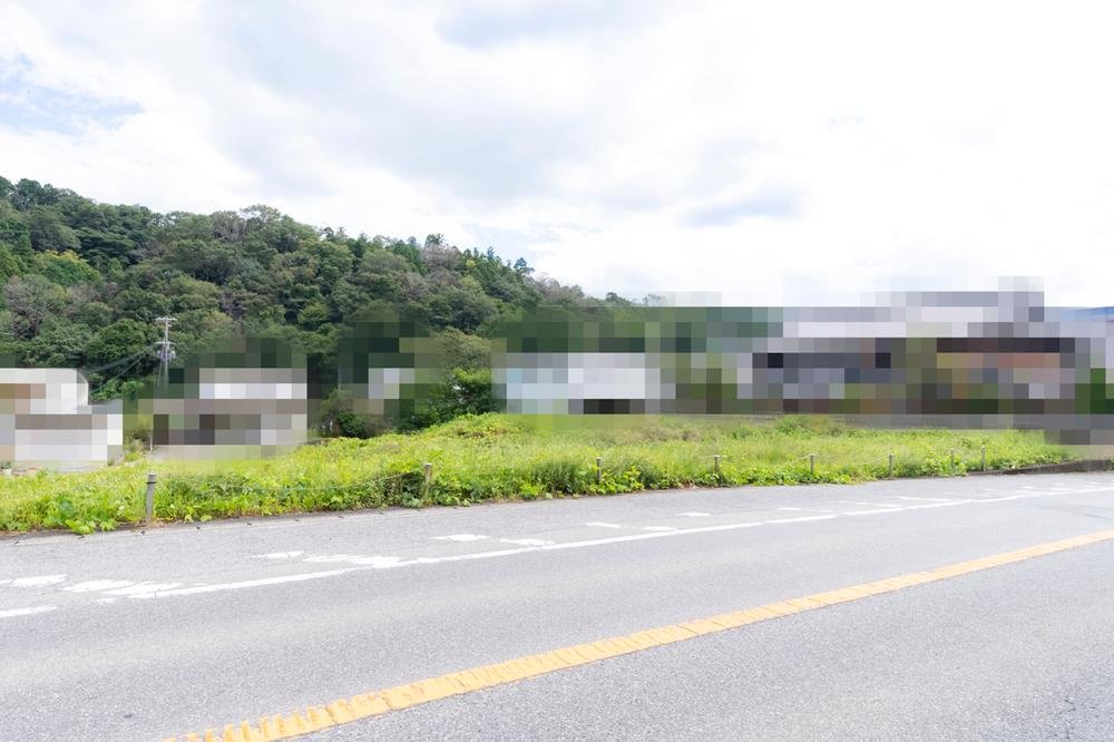 前面道路含む外観