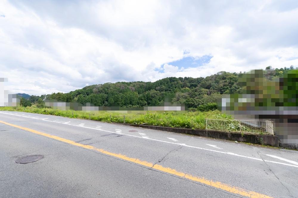 前面道路含む外観