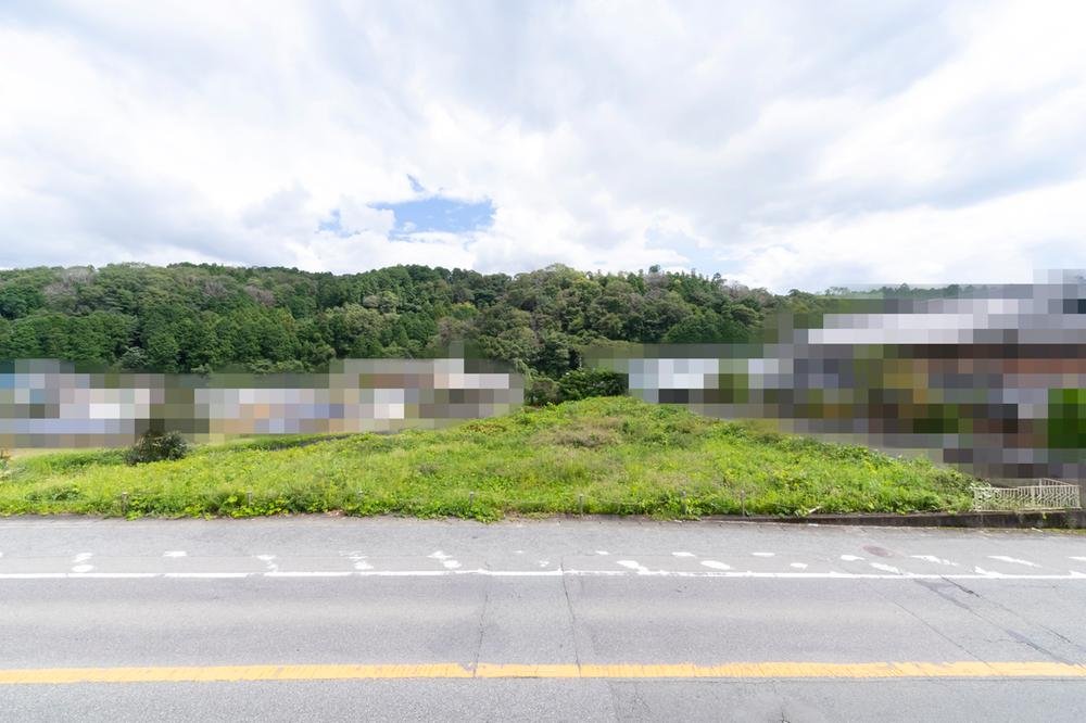 前面道路含む外観