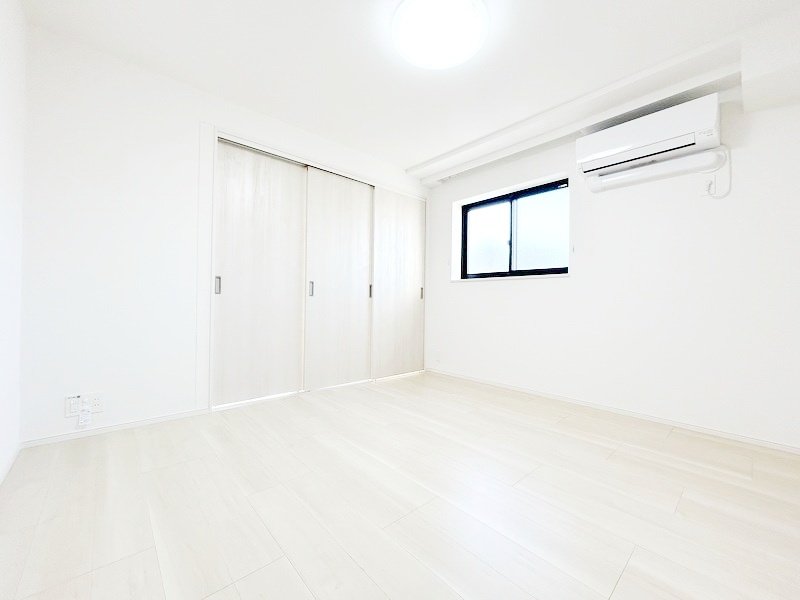 お部屋探しは株式会社 タウンハウジング までお気軽にお問合せ下さい。
クレジットカード決済・首都圏を中心直営143店舗 仲介件数全国2位の豊富な実績!諸費用・審査等・何でもご相談下さい。