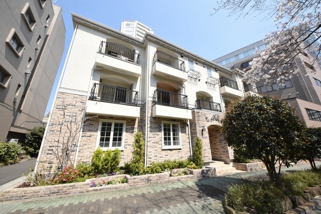 お部屋探しは株式会社 タウンハウジング までお気軽にお問合せ下さい。
クレジットカード決済・首都圏を中心直営143店舗 仲介件数全国2位の豊富な実績!諸費用・審査等・何でもご相談下さい。