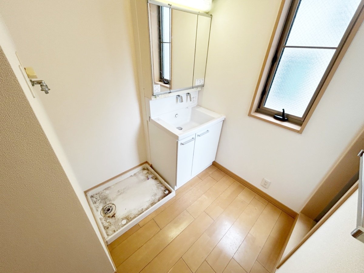 お部屋探しは株式会社 タウンハウジング までお気軽にお問合せ下さい。
クレジットカード決済・首都圏を中心直営143店舗 仲介件数全国2位の豊富な実績!諸費用・審査等・何でもご相談下さい。