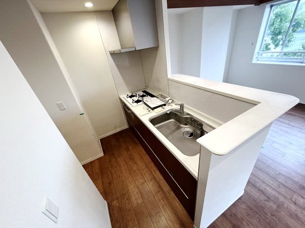 お問合せは(株)タウンハウジングレジデンス事業部【03-5563-9055】までお気軽にお問合せ下さい。