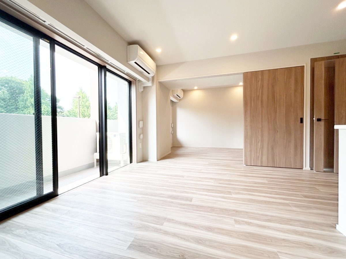 お部屋探しは株式会社 タウンハウジング までお気軽にお問合せ下さい。
クレジットカード決済・首都圏を中心直営143店舗 仲介件数全国2位の豊富な実績!諸費用・審査等・何でもご相談下さい。