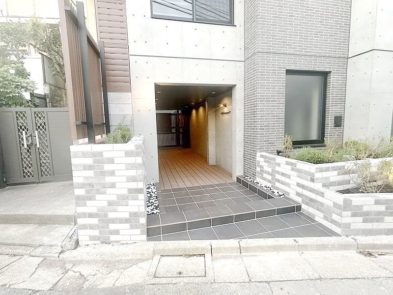 部屋探しは株式会社 タウンハウジング までお気軽にお問合せ下さい。
クレジットカード決済・首都圏を中心直営143店舗 仲介件数全国2位の豊富な実績!諸費用・審査等・何でもご相談下さい。