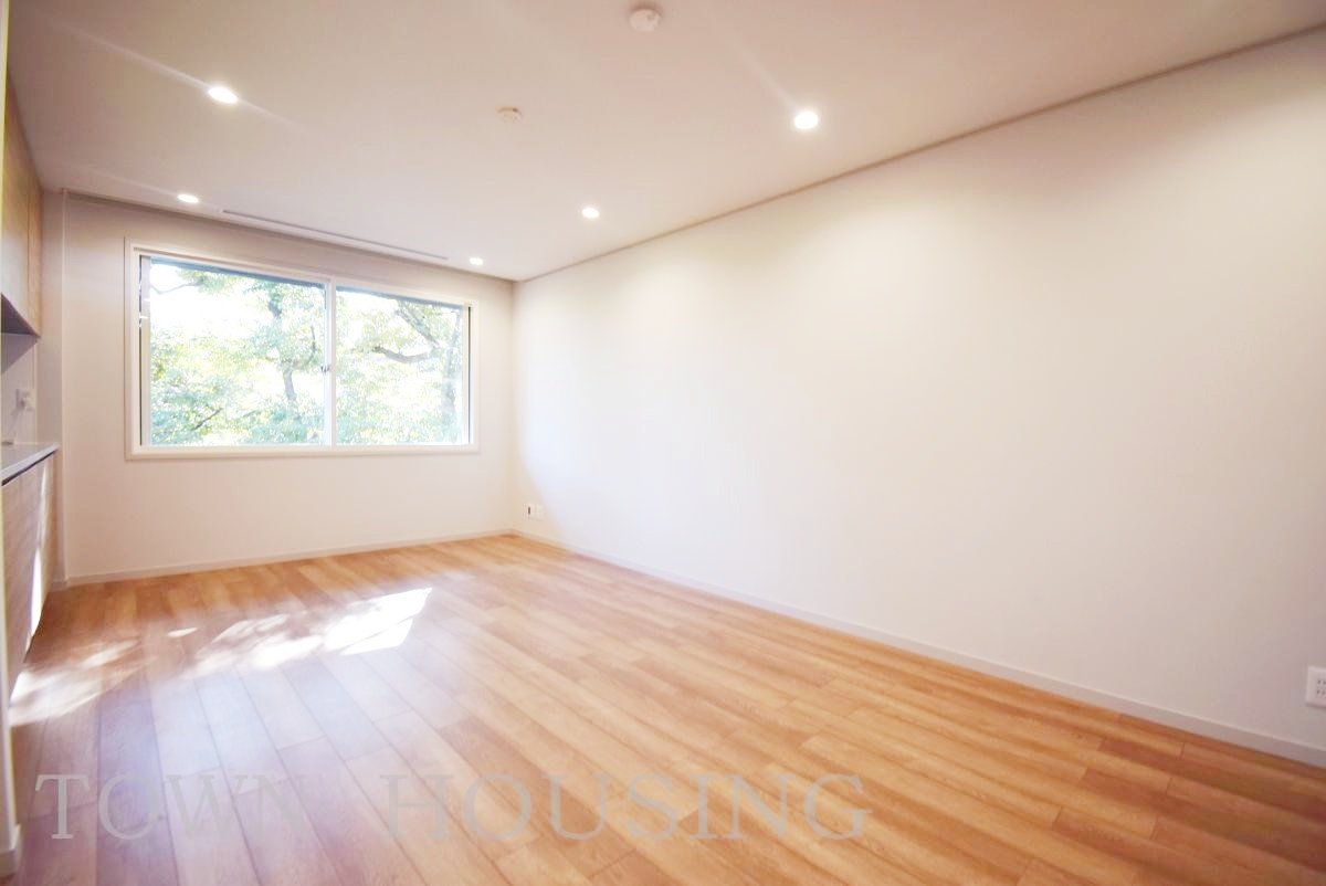 お部屋探しは株式会社 タウンハウジング までお気軽にお問合せ下さい。
クレジットカード決済・首都圏を中心直営143店舗 仲介件数全国2位の豊富な実績!諸費用・審査等・何でもご相談下さい。