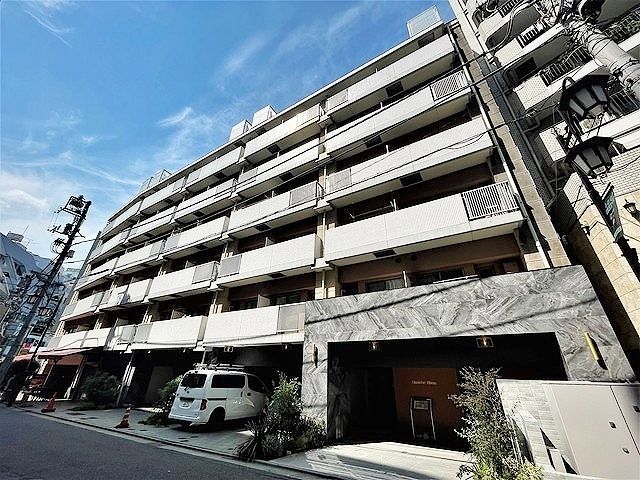 お部屋探しは株式会社 タウンハウジング までお気軽にお問合せ下さい。
クレジットカード決済・首都圏を中心直営143店舗 仲介件数全国2位の豊富な実績!諸費用・審査等・何でもご相談下さい。