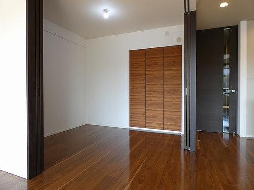 お部屋探しは株式会社 タウンハウジング までお気軽にお問合せ下さい。
クレジットカード決済・首都圏を中心直営143店舗 仲介件数全国2位の豊富な実績!諸費用・審査等・何でもご相談下さい。