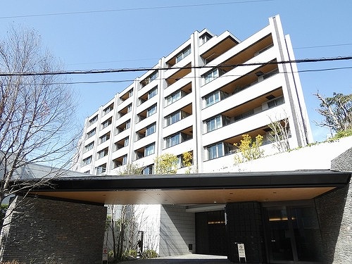 お部屋探しは株式会社 タウンハウジング までお気軽にお問合せ下さい。
クレジットカード決済・首都圏を中心直営143店舗 仲介件数全国2位の豊富な実績!諸費用・審査等・何でもご相談下さい。