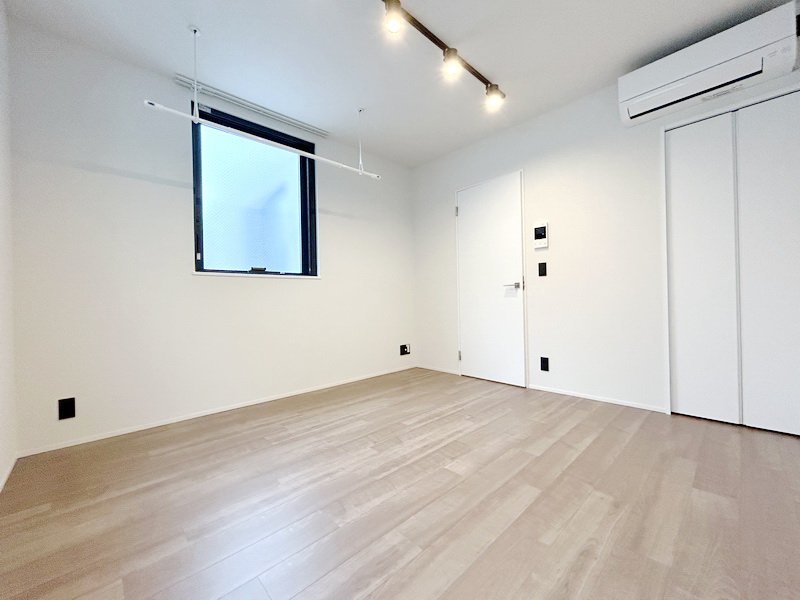 お部屋探しは株式会社 タウンハウジング までお気軽にお問合せ下さい。
クレジットカード決済・首都圏を中心直営143店舗 仲介件数全国2位の豊富な実績!諸費用・審査等・何でもご相談下さい。