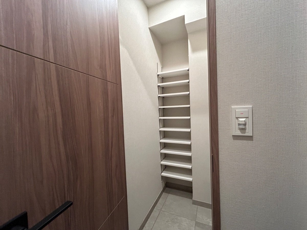 お部屋探しは株式会社 タウンハウジング までお気軽にお問合せ下さい。
クレジットカード決済・首都圏を中心直営143店舗 仲介件数全国2位の豊富な実績!諸費用・審査等・何でもご相談下さい。