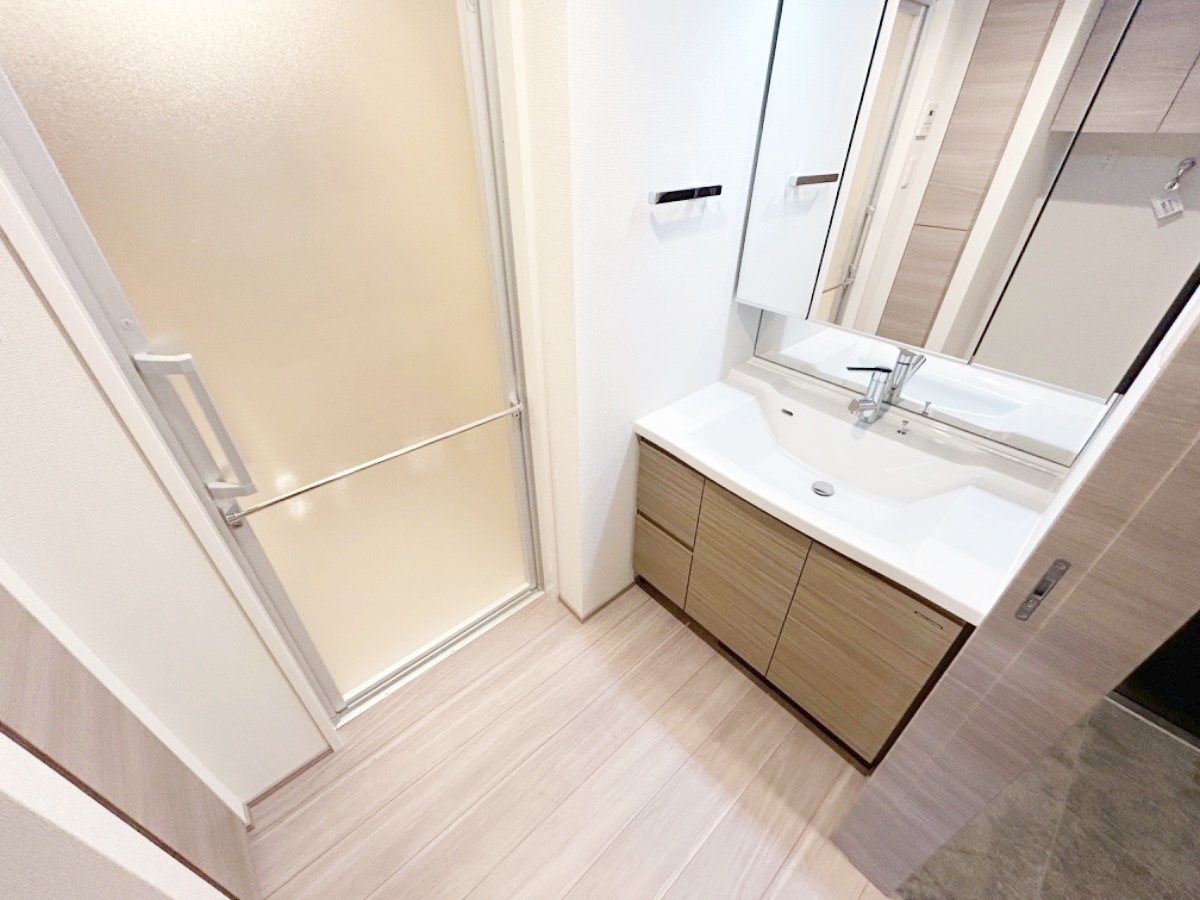 お部屋探しは株式会社 タウンハウジング までお気軽にお問合せ下さい。
クレジットカード決済・首都圏を中心直営143店舗 仲介件数全国2位の豊富な実績!諸費用・審査等・何でもご相談下さい。