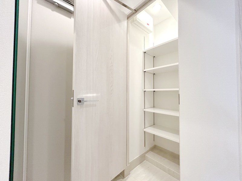 お部屋探しは株式会社 タウンハウジング までお気軽にお問合せ下さい。
クレジットカード決済・首都圏を中心直営143店舗 仲介件数全国2位の豊富な実績!諸費用・審査等・何でもご相談下さい。