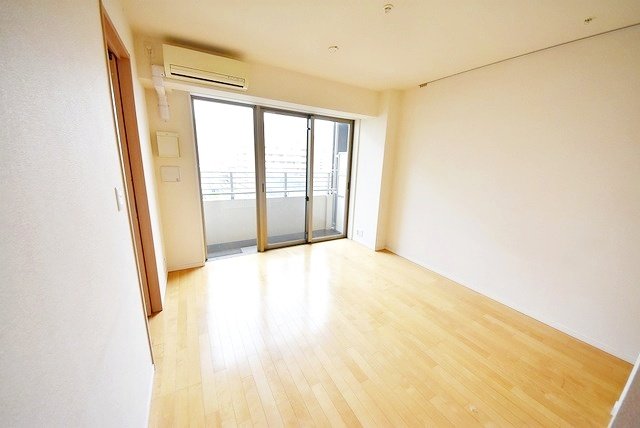 お部屋探しは株式会社 タウンハウジング までお気軽にお問合せ下さい。
クレジットカード決済・首都圏を中心直営143店舗 仲介件数全国2位の豊富な実績!諸費用・審査等・何でもご相談下さい。