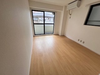 お部屋探しは株式会社 タウンハウジング までお気軽にお問合せ下さい。
クレジットカード決済・首都圏を中心直営143店舗 仲介件数全国2位の豊富な実績!諸費用・審査等・何でもご相談下さい。