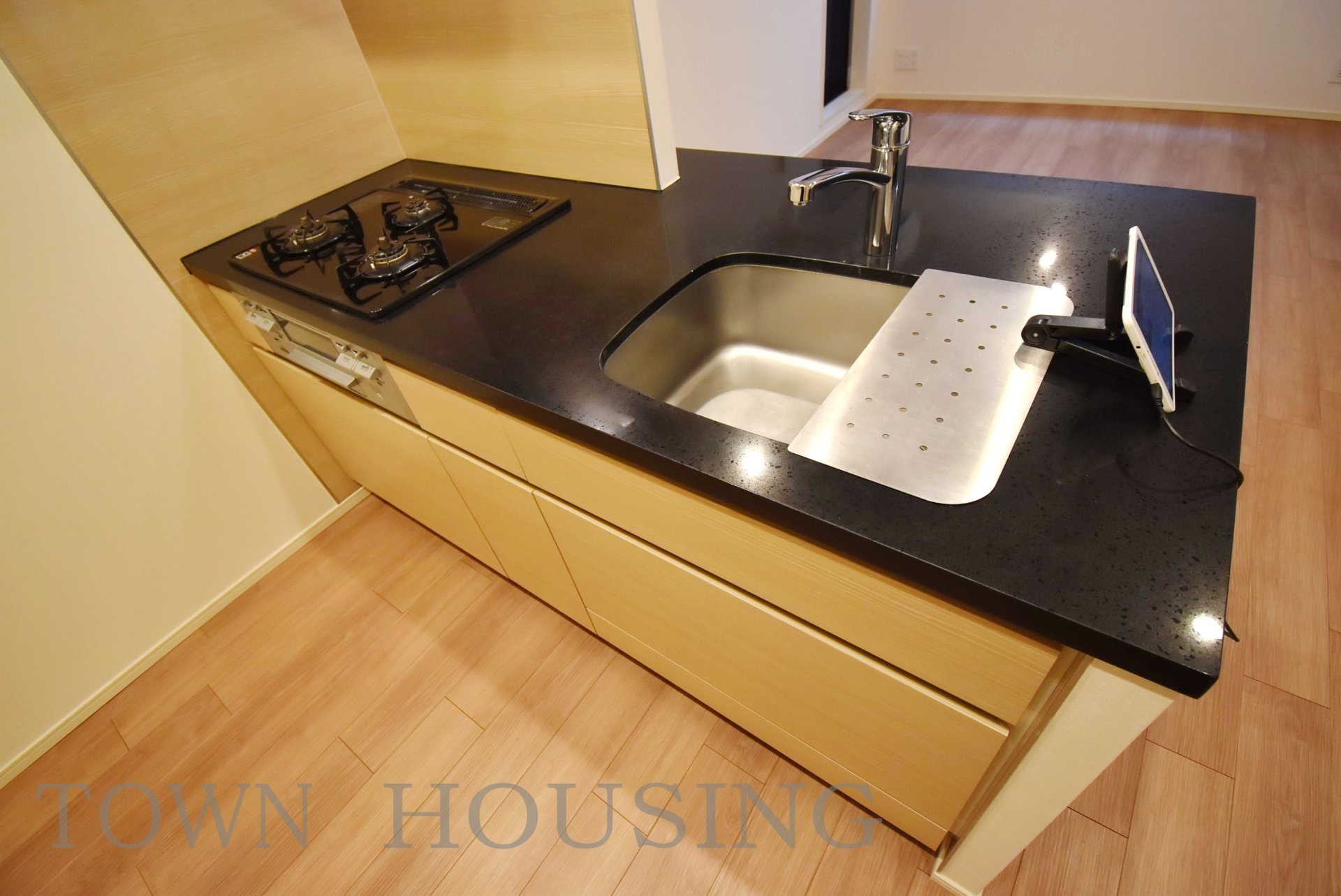 お部屋探しは株式会社 タウンハウジング までお気軽にお問合せ下さい。
クレジットカード決済・首都圏を中心直営143店舗 仲介件数全国2位の豊富な実績!諸費用・審査等・何でもご相談下さい。