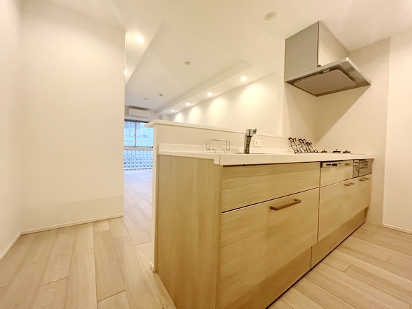 お部屋探しは株式会社 タウンハウジング までお気軽にお問合せ下さい。
クレジットカード決済・首都圏を中心直営143店舗 仲介件数全国2位の豊富な実績!諸費用・審査等・何でもご相談下さい。