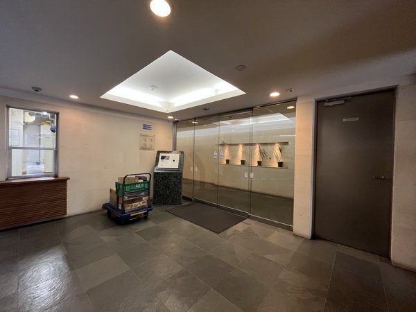 部屋探しは株式会社 タウンハウジング までお気軽にお問合せ下さい。
クレジットカード決済・首都圏を中心直営143店舗 仲介件数全国2位の豊富な実績!諸費用・審査等・何でもご相談下さい。