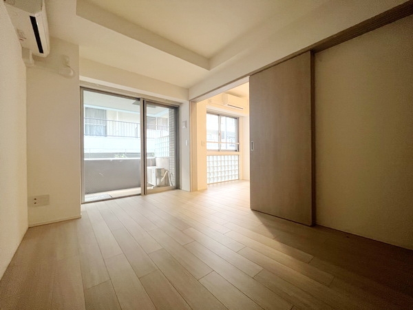 お部屋探しは株式会社 タウンハウジング までお気軽にお問合せ下さい。
クレジットカード決済・首都圏を中心直営143店舗 仲介件数全国2位の豊富な実績!諸費用・審査等・何でもご相談下さい。