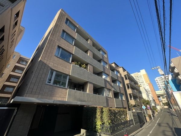 お部屋探しは株式会社 タウンハウジング までお気軽にお問合せ下さい。
クレジットカード決済・首都圏を中心直営143店舗 仲介件数全国2位の豊富な実績!諸費用・審査等・何でもご相談下さい。