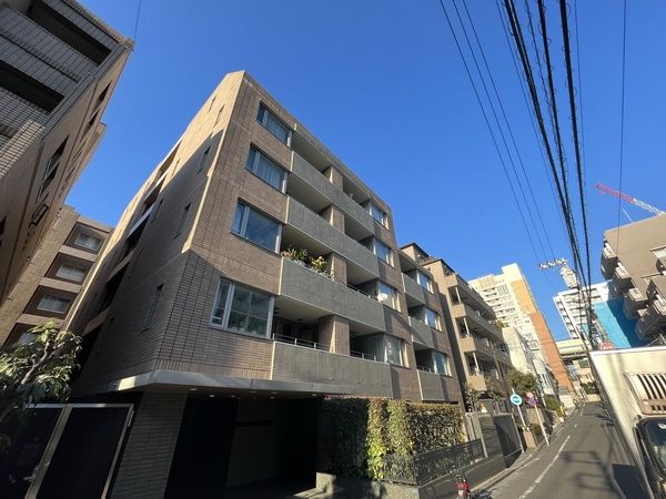 お部屋探しは株式会社 タウンハウジング までお気軽にお問合せ下さい。
クレジットカード決済・首都圏を中心直営143店舗 仲介件数全国2位の豊富な実績!諸費用・審査等・何でもご相談下さい。