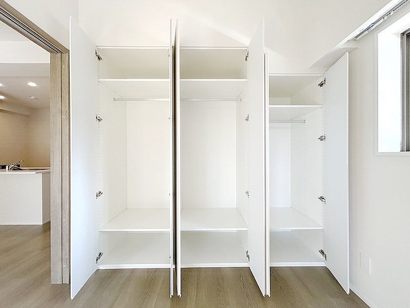 お部屋探しは株式会社 タウンハウジング までお気軽にお問合せ下さい。
クレジットカード決済・首都圏を中心直営143店舗 仲介件数全国2位の豊富な実績!諸費用・審査等・何でもご相談下さい。