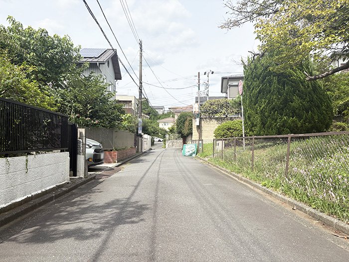 前面道路含む外観