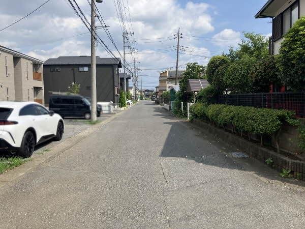 前面道路含む外観