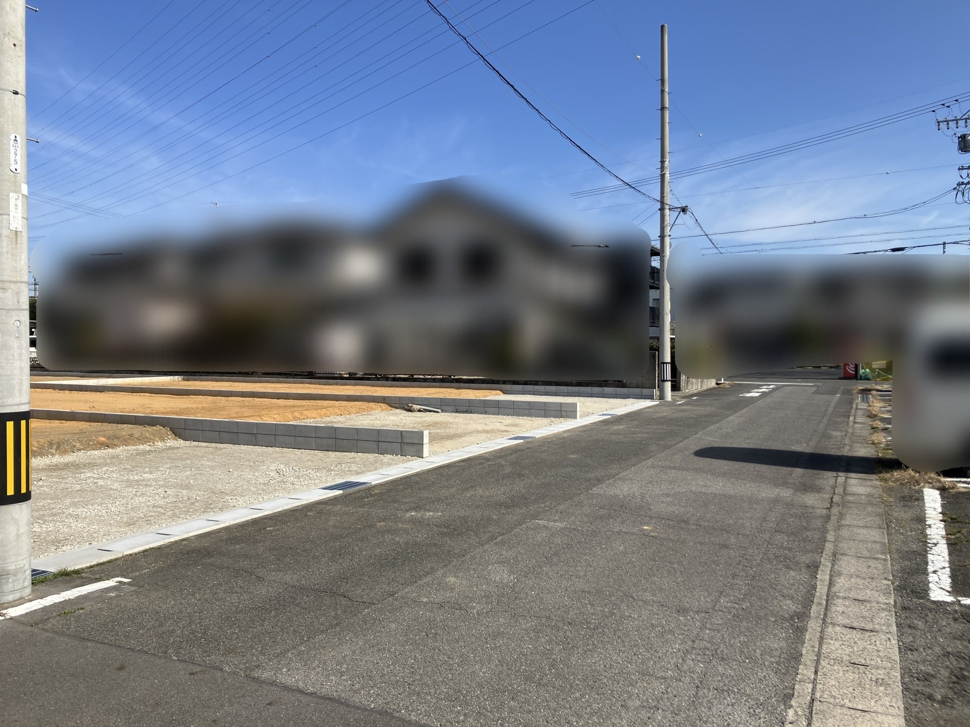 前面道路含む外観