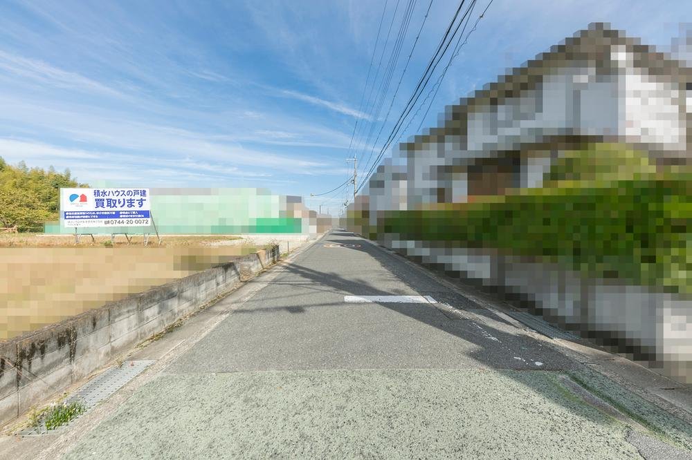 前面道路含む外観