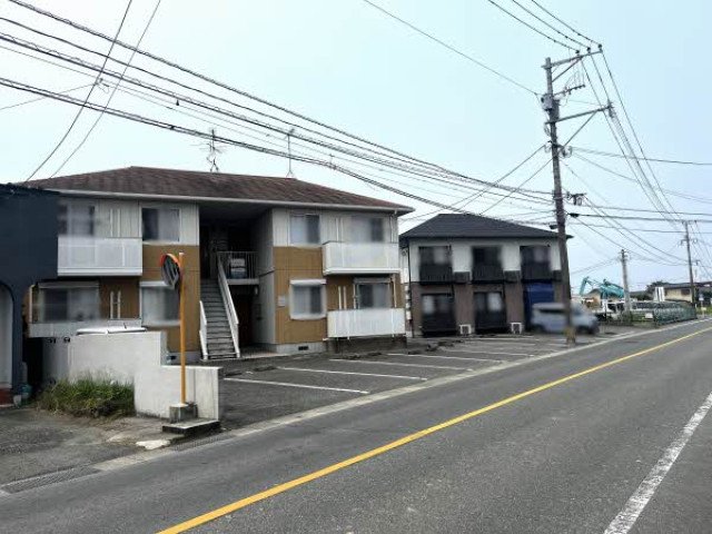 前面道路含む外観