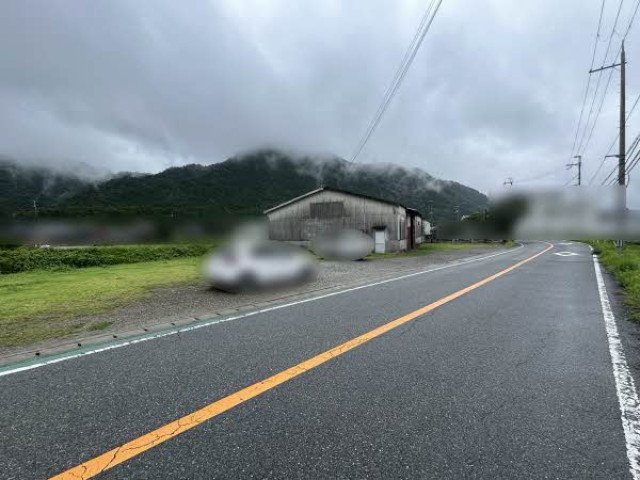 前面道路含む外観