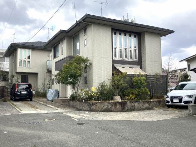 前面道路含む外観