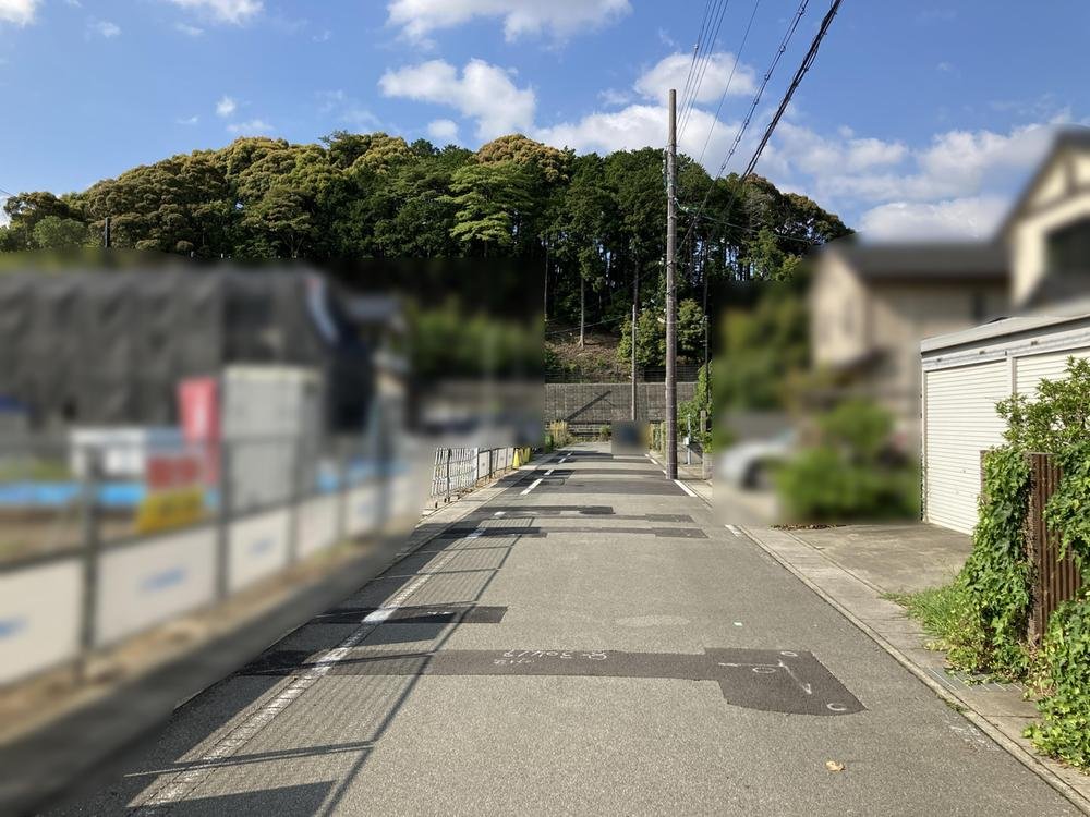 前面道路含む外観