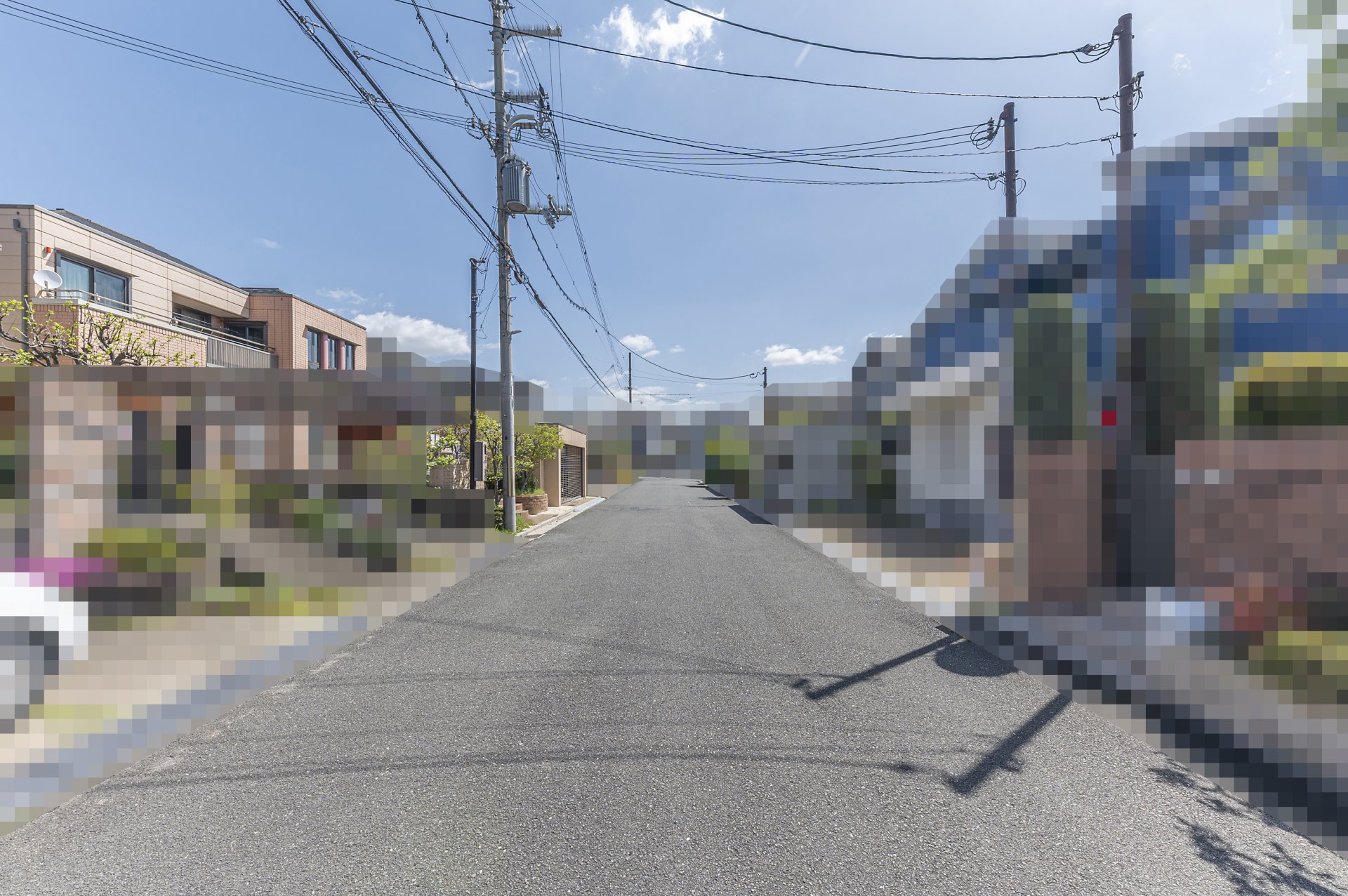 前面道路含む外観