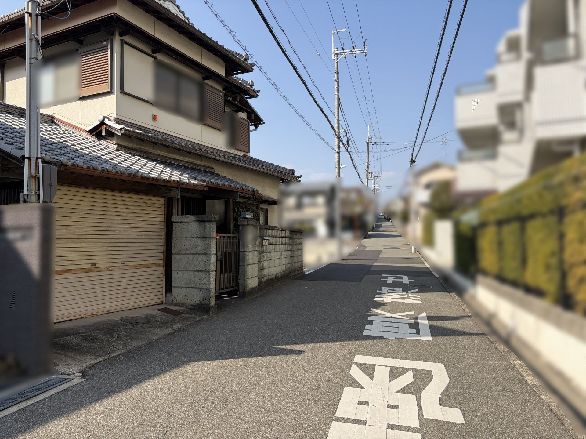 前面道路含む外観