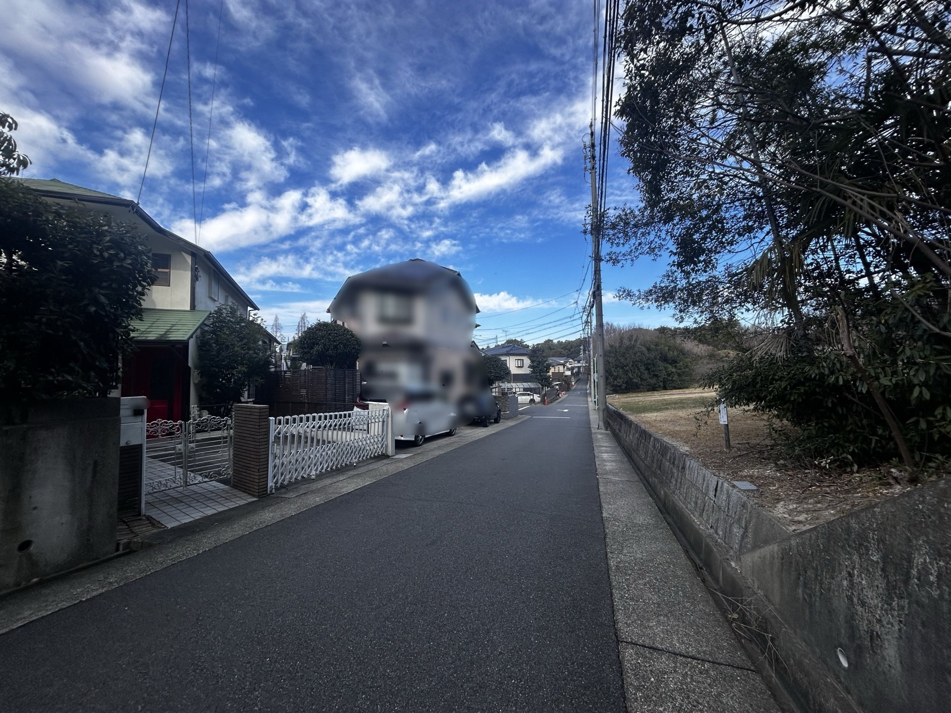 前面道路含む外観